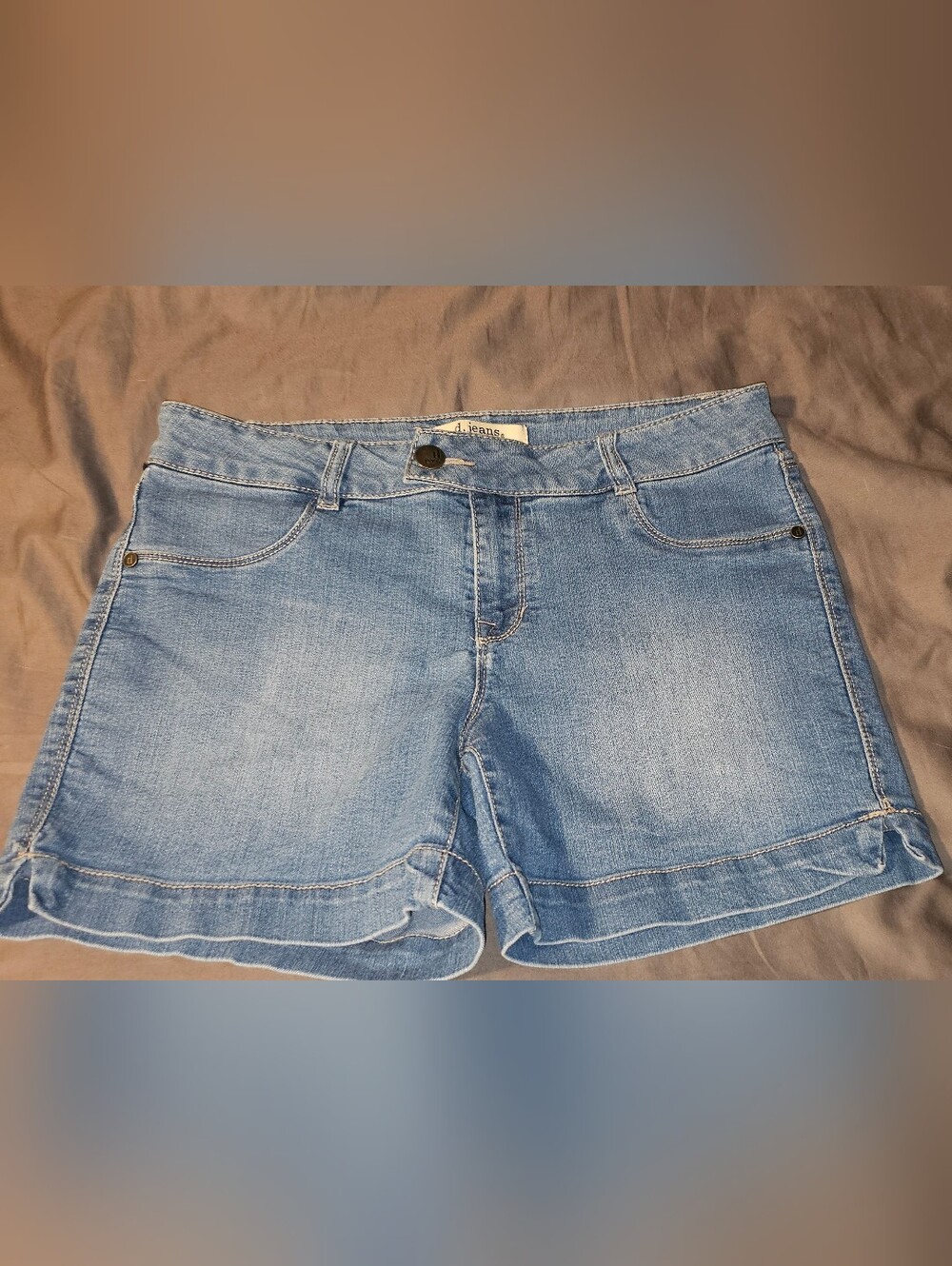 d. jeans Light Blue Women's Denim Shorts with Classic Five-Pocket Style 10